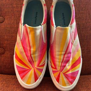 Seavees Hawthorne Slip On Trina Turk - Size 7 "Sunbeam" print